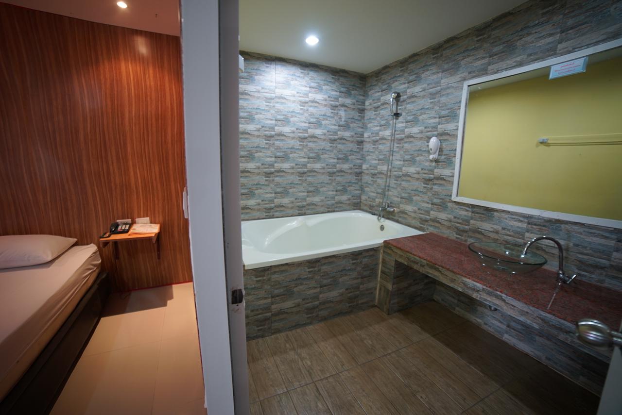 Tonrak Resort Ban Ongkharak Εξωτερικό φωτογραφία